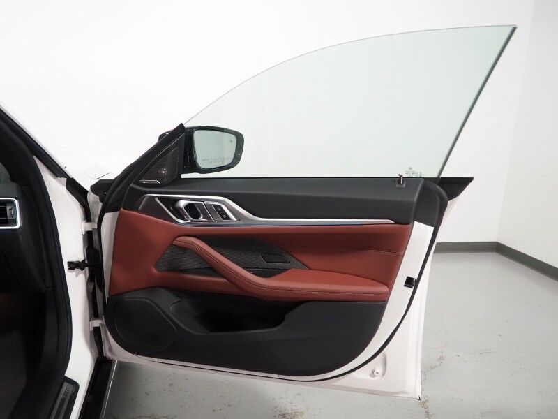 2023 BMW i4 eDrive40 Gran Coupe *M SPORT, HEADS-UP DISPLAY, NAVIGATION, CURVED DISPLAY, SAFETY ALERTS, 360 VIEW CAMERAS, MOONROOF, HEATED SEATS/STEERING, 19 INCH WHEELS, HARMAN/KARDON, ANDROID & APPLE Round Rock TX