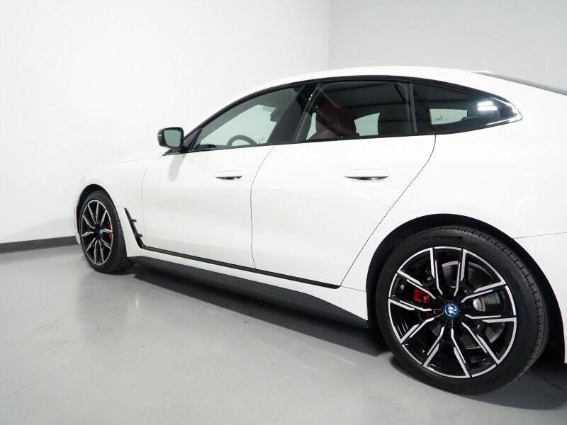 2023 BMW i4 eDrive40 Gran Coupe *M SPORT, HEADS-UP DISPLAY, NAVIGATION, CURVED DISPLAY, SAFETY ALERTS, 360 VIEW CAMERAS, MOONROOF, HEATED SEATS/STEERING, 19 INCH WHEELS, HARMAN/KARDON, ANDROID & APPLE Round Rock TX