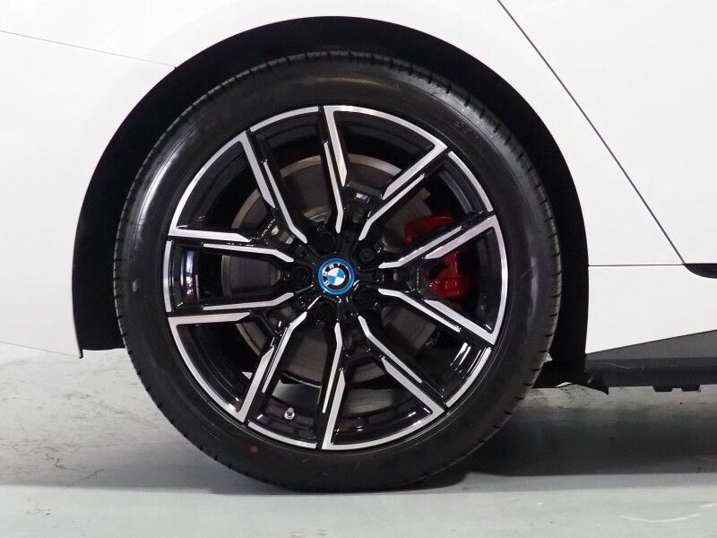 2023 BMW i4 eDrive40 Gran Coupe *M SPORT, HEADS-UP DISPLAY, NAVIGATION, CURVED DISPLAY, SAFETY ALERTS, 360 VIEW CAMERAS, MOONROOF, HEATED SEATS/STEERING, 19 INCH WHEELS, HARMAN/KARDON, ANDROID & APPLE Round Rock TX