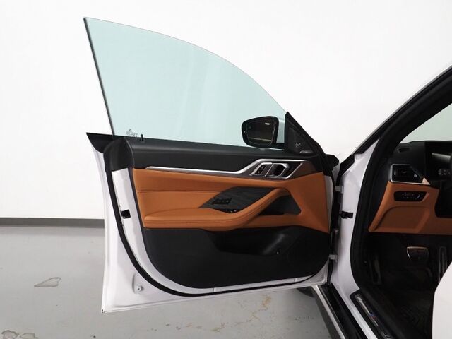 2023 BMW i4 eDrive40 Gran Coupe *M SPORT PKG, HEADS-UP DISPLAY, NAVIGATION, CURVED DISPLAY, SAFETY ALERTS, 360 VIEW CAMERAS, MOONROOF, HEATED SEATS/STEERING, ICONIC SOUNDS, HARMAN/KARDON, ANDROID & APPLE Round Rock TX