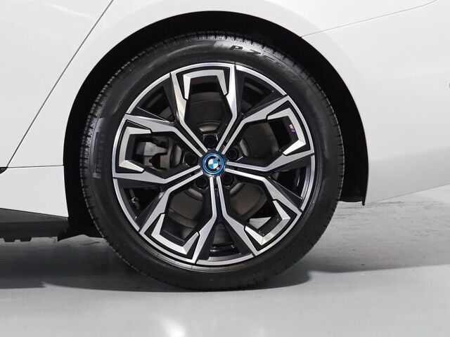 2023 BMW i4 eDrive40 Gran Coupe *M SPORT PKG, HEADS-UP DISPLAY, NAVIGATION, CURVED DISPLAY, SAFETY ALERTS, 360 VIEW CAMERAS, MOONROOF, HEATED SEATS/STEERING, ICONIC SOUNDS, HARMAN/KARDON, ANDROID & APPLE Round Rock TX