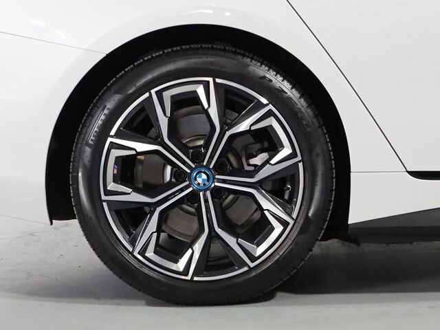 2023 BMW i4 eDrive40 Gran Coupe *M SPORT PKG, HEADS-UP DISPLAY, NAVIGATION, CURVED DISPLAY, SAFETY ALERTS, 360 VIEW CAMERAS, MOONROOF, HEATED SEATS/STEERING, ICONIC SOUNDS, HARMAN/KARDON, ANDROID & APPLE Round Rock TX