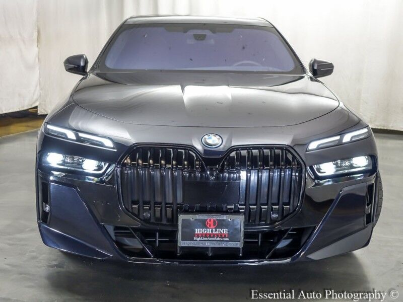 2023 BMW i7 xDrive60 MSPORT Willowbrook IL