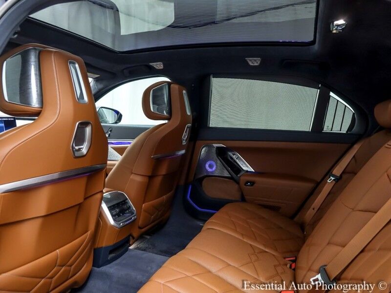 2023 BMW i7 xDrive60 MSPORT Willowbrook IL