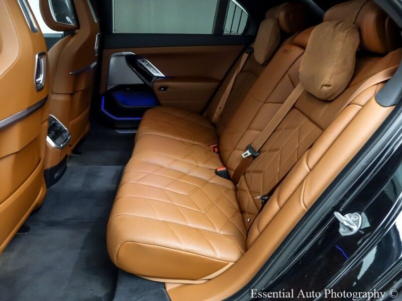 2023 BMW i7 xDrive60 Willowbrook IL