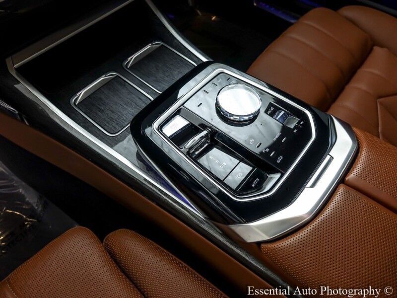 2023 BMW i7 xDrive60 Willowbrook IL
