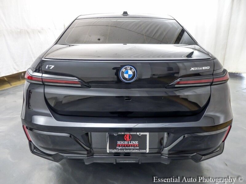 2023 BMW i7 xDrive60 Willowbrook IL