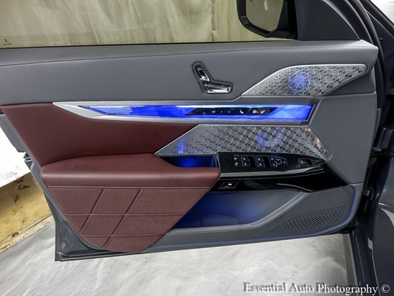 2023 BMW i7 xDrive60 Willowbrook IL