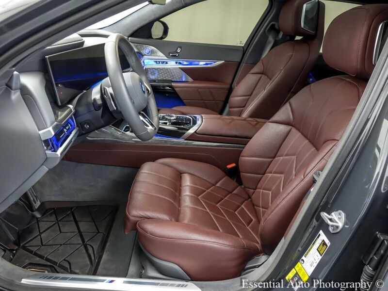2023 BMW i7 xDrive60 Willowbrook IL