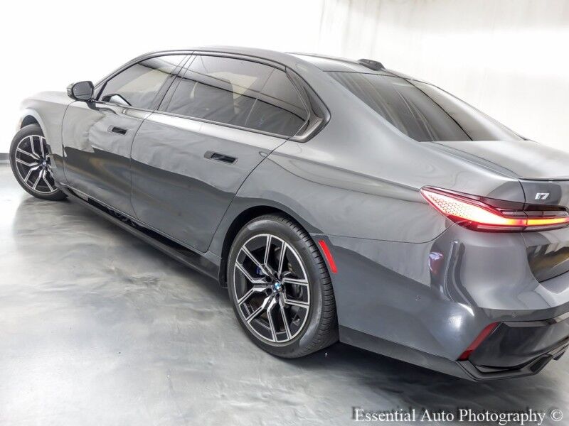 2023 BMW i7 xDrive60 Willowbrook IL