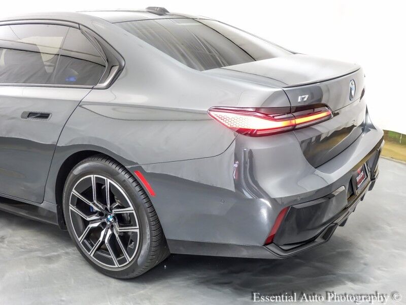 2023 BMW i7 xDrive60 Willowbrook IL
