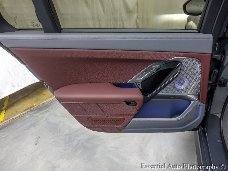 2023 BMW i7 xDrive60 Willowbrook IL