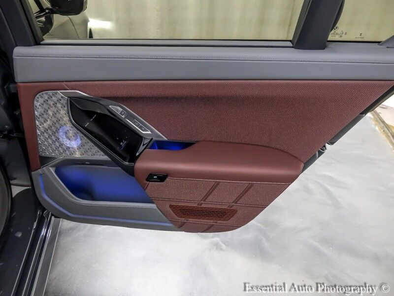 2023 BMW i7 xDrive60 Willowbrook IL