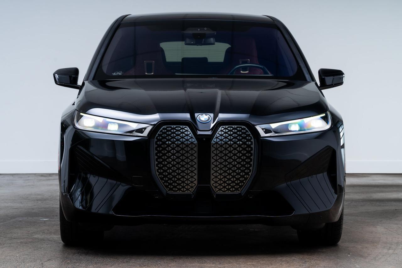 2023 BMW iX M60 1 Owner / Executive Package / Radiant Heating Pack Portland OR
