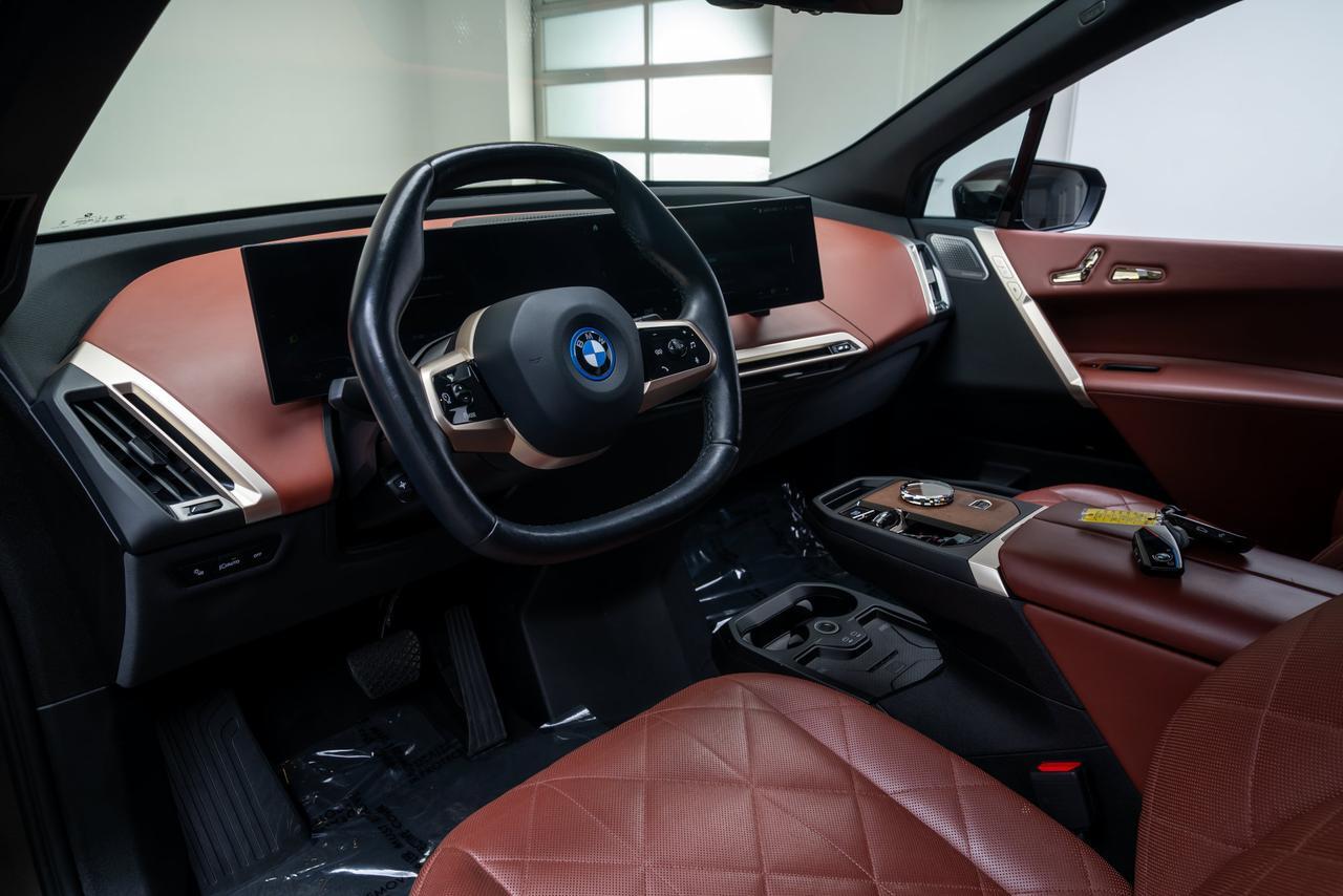 2023 BMW iX M60 1 Owner / Executive Package / Radiant Heating Pack Portland OR