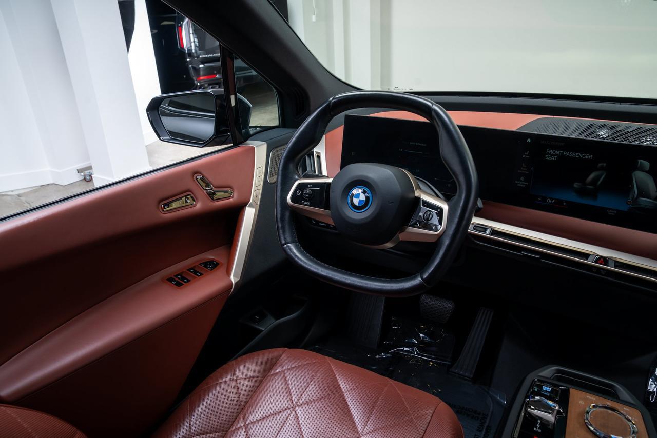 2023 BMW iX M60 1 Owner / Executive Package / Radiant Heating Pack Portland OR