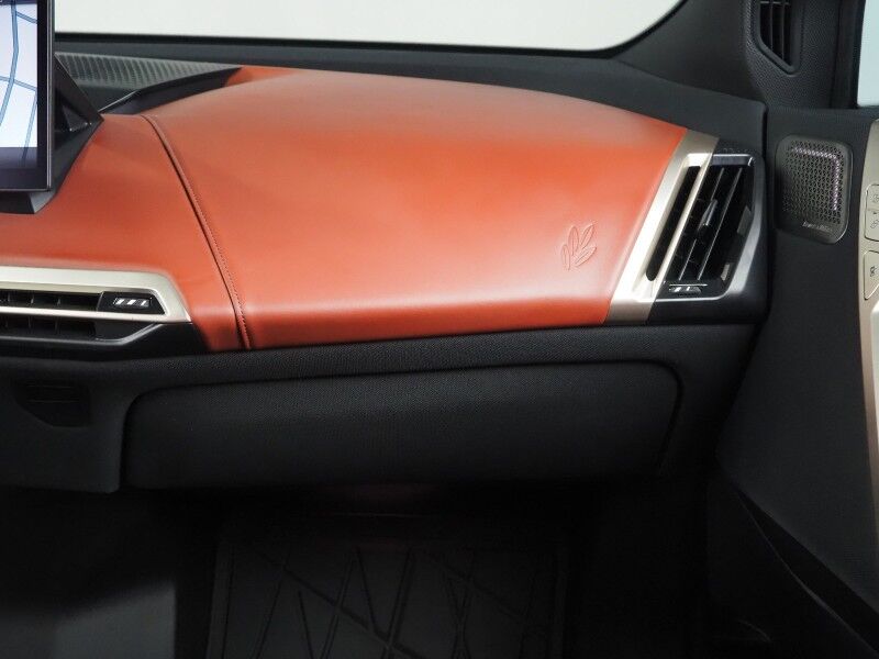 2023 BMW iX M60 *LUXURY PKG, DRIVING ASSIST PRO PKG, HEADS-UP DISPLAY, NAVIGATION, ADAPTIVE CRUISE, 360 CAMERAS, PANO ECLIPSING ROOF, LEATHER, CLIMATE/MULTI-FUNCTION SEATS, BOWERS & WILKINS, WIRELESS CHARGING, ANDROID & APPLE Round Rock TX