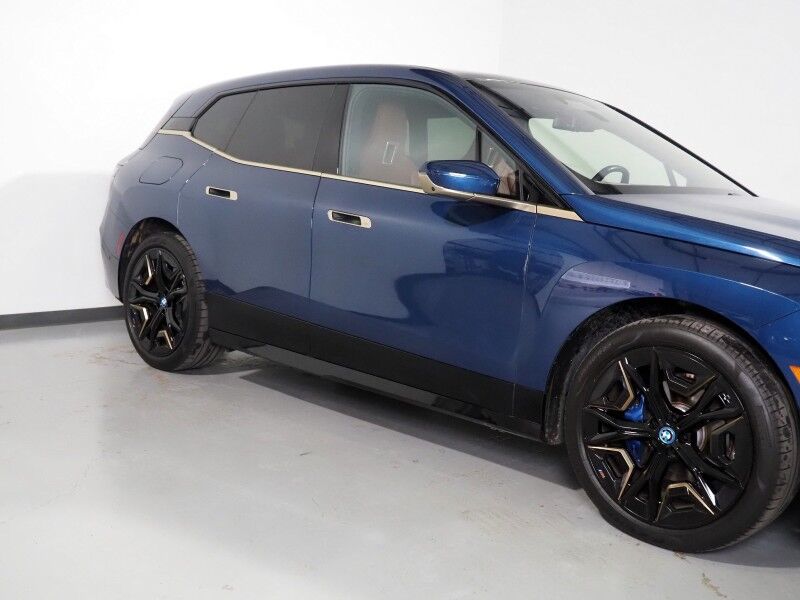 2023 BMW iX M60 *LUXURY PKG, DRIVING ASSIST PRO PKG, HEADS-UP DISPLAY, NAVIGATION, ADAPTIVE CRUISE, 360 CAMERAS, PANO ECLIPSING ROOF, LEATHER, CLIMATE/MULTI-FUNCTION SEATS, BOWERS & WILKINS, WIRELESS CHARGING, ANDROID & APPLE Round Rock TX