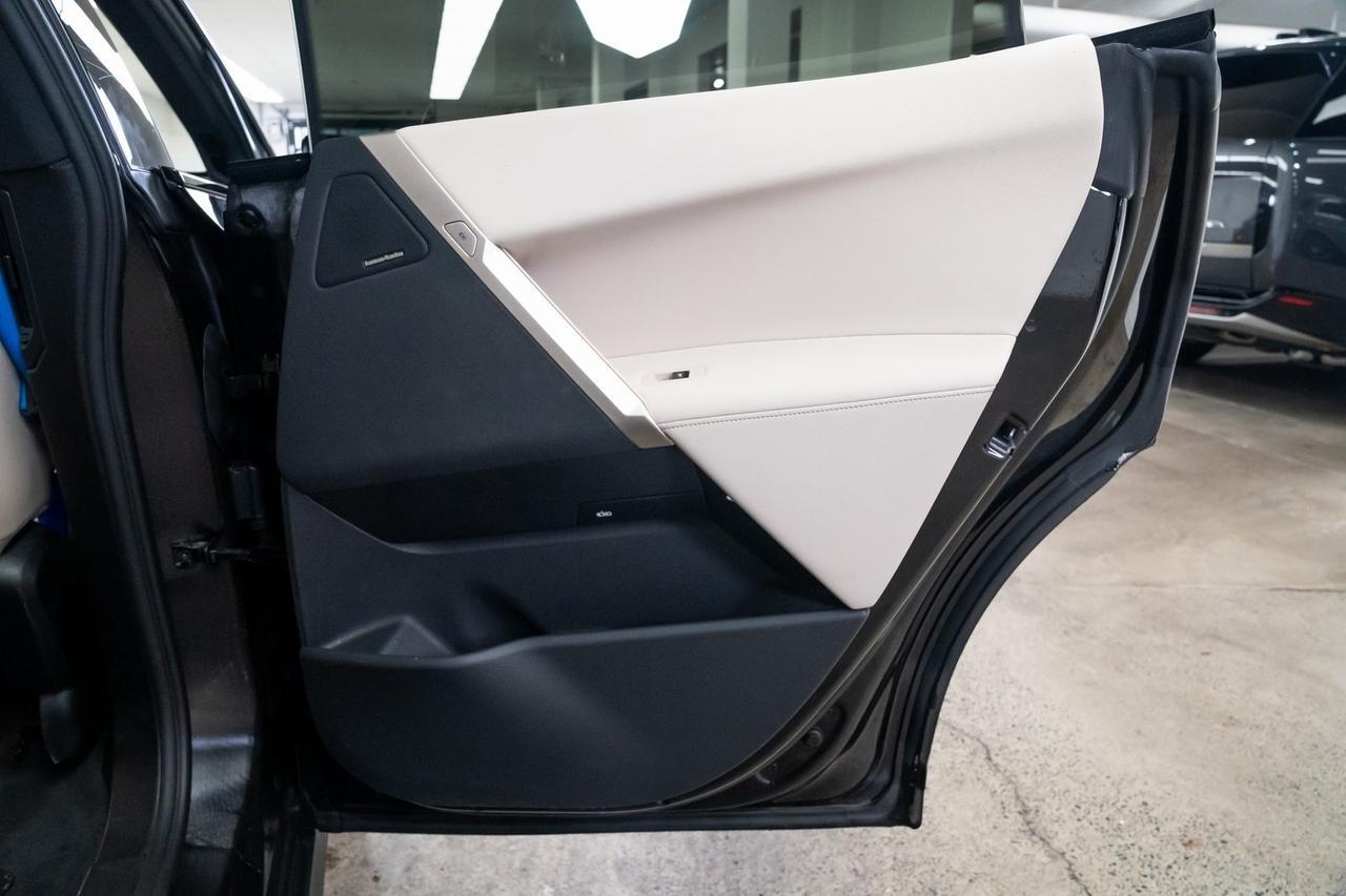 2023 BMW iX xDrive50 1 Owner Heated Seats Premium Package Portland OR