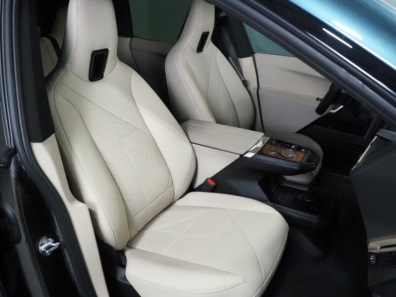 2023 BMW iX xDrive50 AWD *SPORT PKG, PREMIUM PKG, DRIVING ASSIST PRO PKG, HEADS-UP DISPLAY, NAVIGATION, ADAPTIVE CRUISE, SAFETY ALERTS, 360 VIEW CAMERAS, PANO ECLIPSING GLASS ROOF, CLIMATE SEATS, ADAPTIVE LED HEADLIGHTS, HARMAN/KARDON, WIRELESS CHARGING
