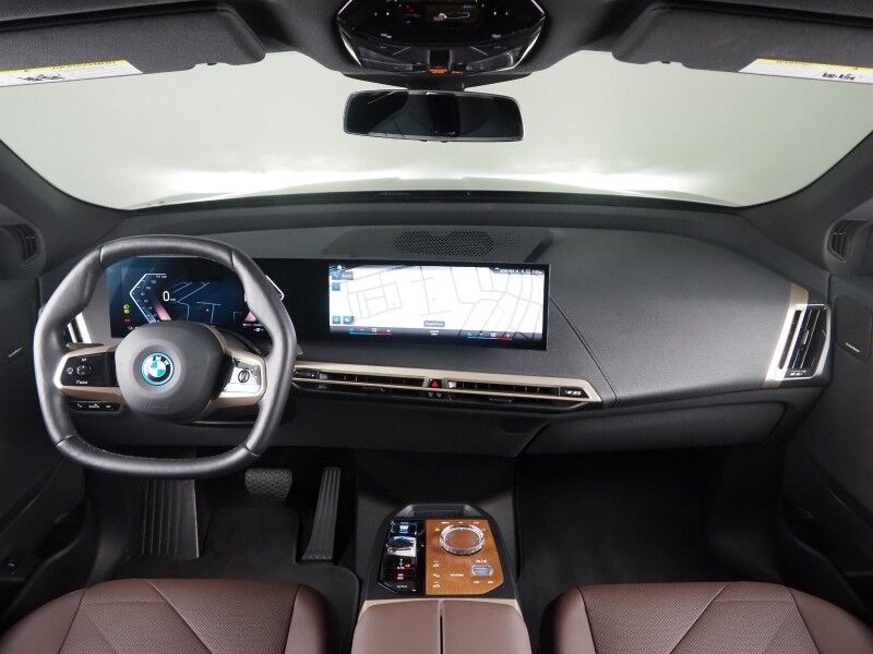 2023 BMW iX xDrive50 AWD *SPORT PKG, PREMIUM PKG, DRIVING ASSIST PRO PKG, HEADS-UP DISPLAY, NAVIGATION, ADAPTIVE CRUISE, SAFETY ALERTS, 360 VIEW CAMERAS, PANO ECLIPSING GLASS ROOF, CLIMATE SEATS, HARMAN/KARDON, WIRELESS CHARGING