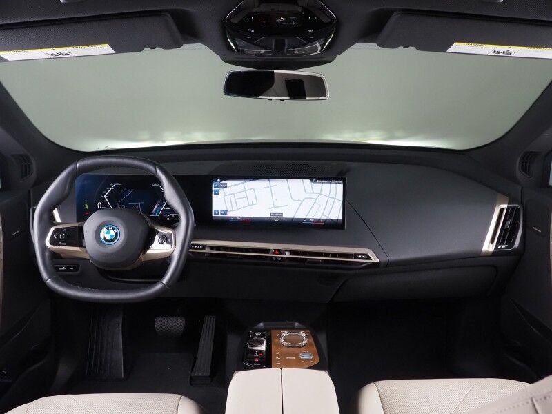 2023 BMW iX xDrive50 AWD *SPORT PKG, PREMIUM PKG, DRIVING ASSIST PRO PKG, HEADS-UP DISPLAY, NAVIGATION, ADAPTIVE CRUISE, SAFETY ALERTS, 360 VIEW CAMERAS, PANO ECLIPSING GLASS ROOF, HEATED SEATS, HARMAN/KARDON, WIRELESS CHARGING
