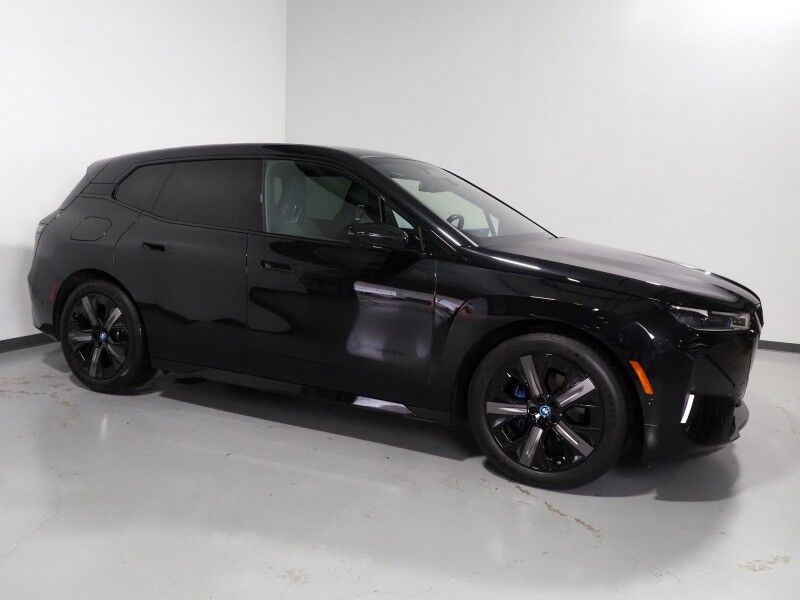 2023 BMW iX xDrive50 AWD *SPORT PKG, PREMIUM PKG, DRIVING ASSIST PRO PKG, HEADS-UP DISPLAY, NAVIGATION, ADAPTIVE CRUISE, SAFETY ALERTS, 360 VIEW CAMERAS, PANO ECLIPSING GLASS ROOF, LEATHER, CLIMATE SEATS, ADAPTIVE LED HEADLIGHTS, HARMAN/KARDON, WIRELESS CHARGING