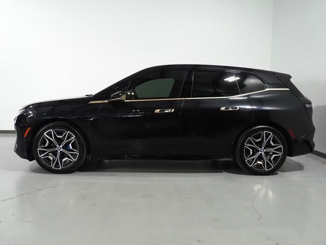 2023 BMW iX xDrive50 AWD *SPORT PKG, ULTIMATE PKG, HEADS-UP DISPLAY, NAVIGATION, ADAPTIVE CRUISE, SAFETY ALERTS, 360 CAMERAS, PANO ECLIPSING ROOF, CLIMATE SEATS, HARMAN/KARDON, WIRELESS CHARGING Round Rock TX