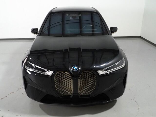 2023 BMW iX xDrive50 AWD *SPORT PKG, ULTIMATE PKG, HEADS-UP DISPLAY, NAVIGATION, ADAPTIVE CRUISE, SAFETY ALERTS, 360 CAMERAS, PANO ECLIPSING ROOF, CLIMATE SEATS, HARMAN/KARDON, WIRELESS CHARGING Round Rock TX