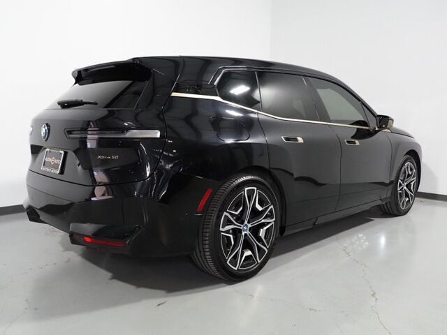 2023 BMW iX xDrive50 AWD *SPORT PKG, ULTIMATE PKG, HEADS-UP DISPLAY, NAVIGATION, ADAPTIVE CRUISE, SAFETY ALERTS, 360 CAMERAS, PANO ECLIPSING ROOF, CLIMATE SEATS, HARMAN/KARDON, WIRELESS CHARGING Round Rock TX