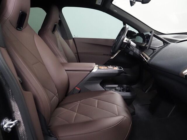 2023 BMW iX xDrive50 AWD *SPORT PKG, ULTIMATE PKG, HEADS-UP DISPLAY, NAVIGATION, ADAPTIVE CRUISE, SAFETY ALERTS, 360 CAMERAS, PANO ECLIPSING ROOF, CLIMATE SEATS, HARMAN/KARDON, WIRELESS CHARGING Round Rock TX