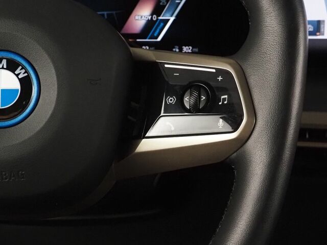 2023 BMW iX xDrive50 AWD *SPORT PKG, ULTIMATE PKG, HEADS-UP DISPLAY, NAVIGATION, ADAPTIVE CRUISE, SAFETY ALERTS, 360 CAMERAS, PANO ECLIPSING ROOF, CLIMATE SEATS, HARMAN/KARDON, WIRELESS CHARGING Round Rock TX
