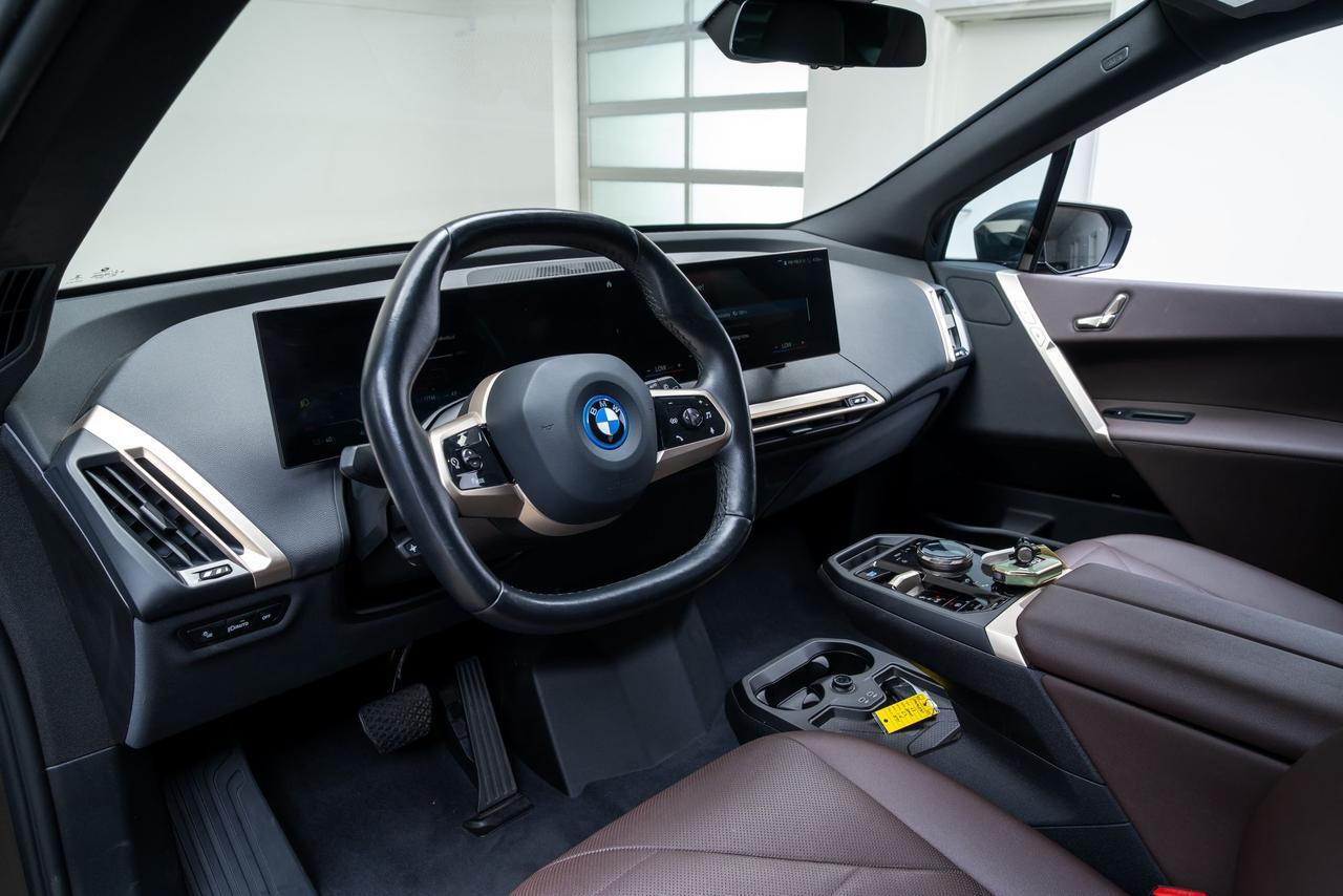 2023 BMW iX xDrive50 Sport Package Panoramic Sky Lounge Portland OR