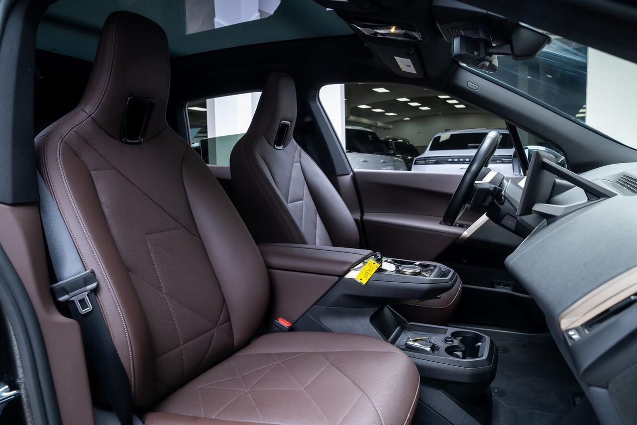 2023 BMW iX xDrive50 Sport Package Panoramic Sky Lounge Portland OR