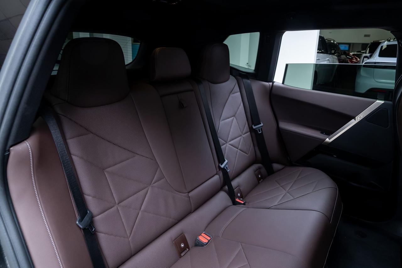 2023 BMW iX xDrive50 Sport Package Panoramic Sky Lounge Portland OR
