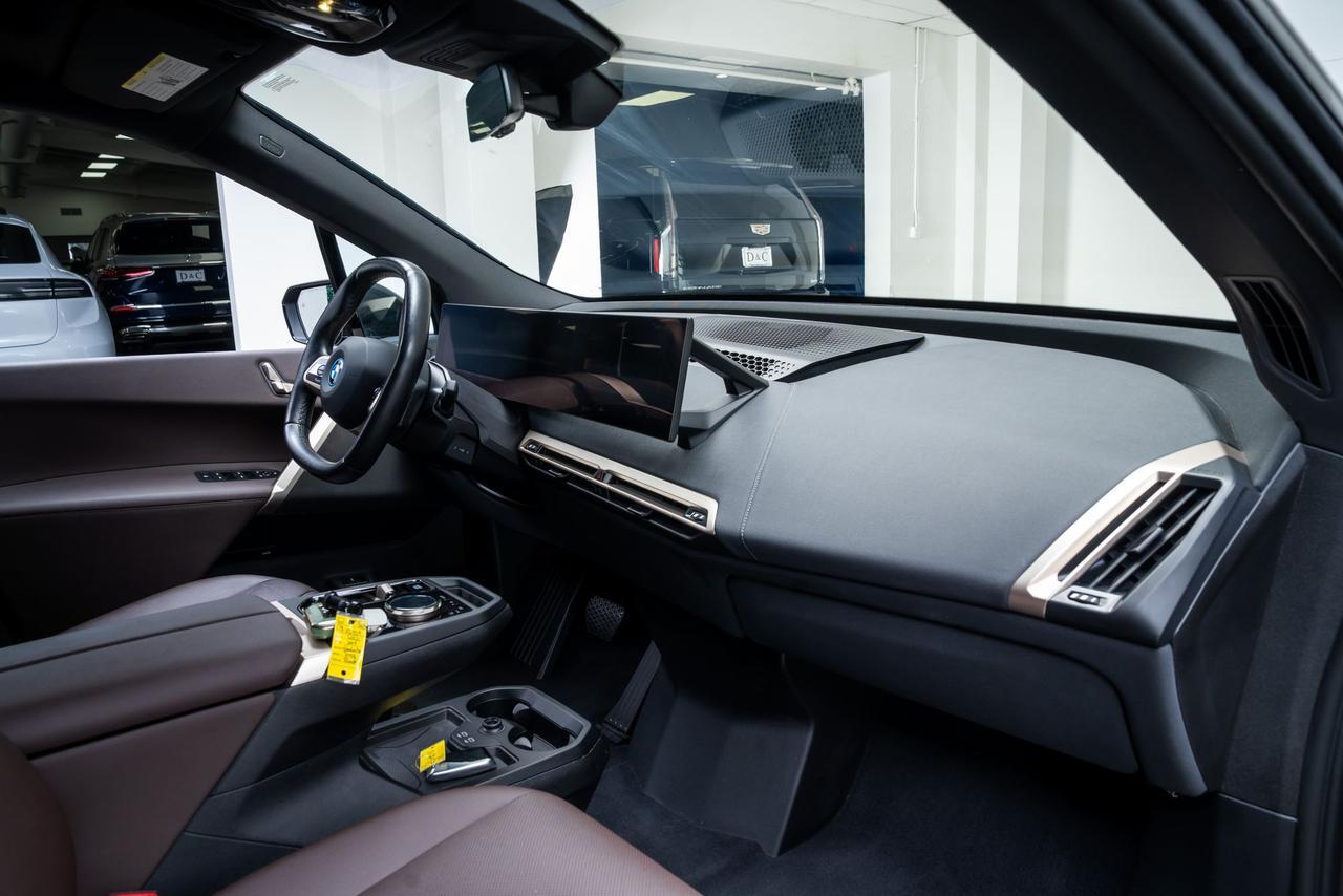 2023 BMW iX xDrive50 Sport Package Panoramic Sky Lounge Portland OR