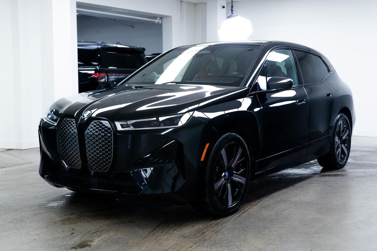 2023 BMW iX xDrive50 Sport Package Panoramic Sky Lounge Roof Portland OR