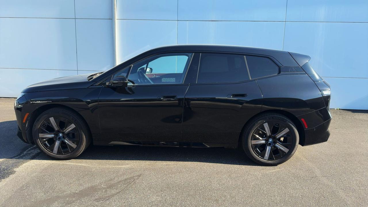 2023 BMW iX xDrive50 Sport Package Panoramic Sky Lounge Roof Portland OR