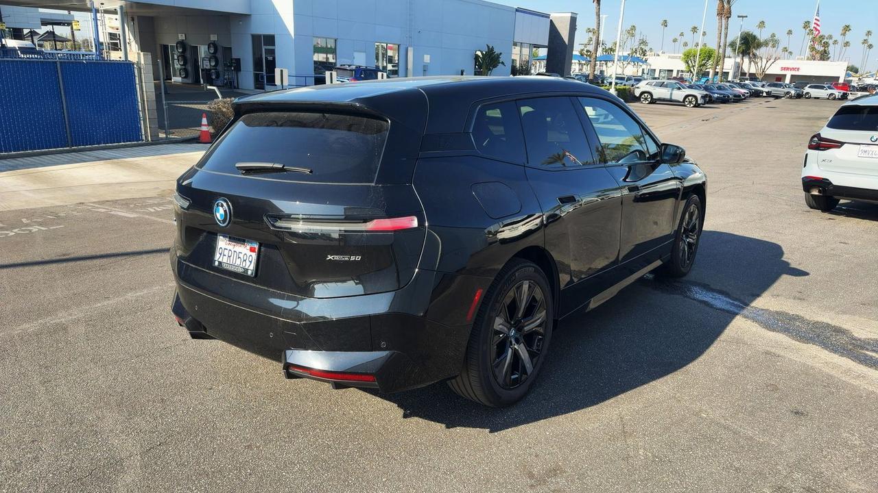 2023 BMW iX xDrive50 Sport Package Panoramic Sky Lounge Roof Portland OR