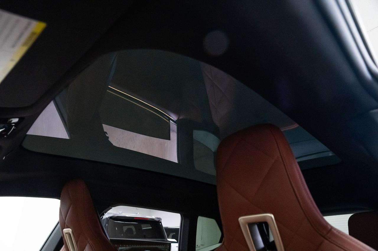 2023 BMW iX xDrive50 Sport Package Panoramic Sky Lounge Roof Portland OR