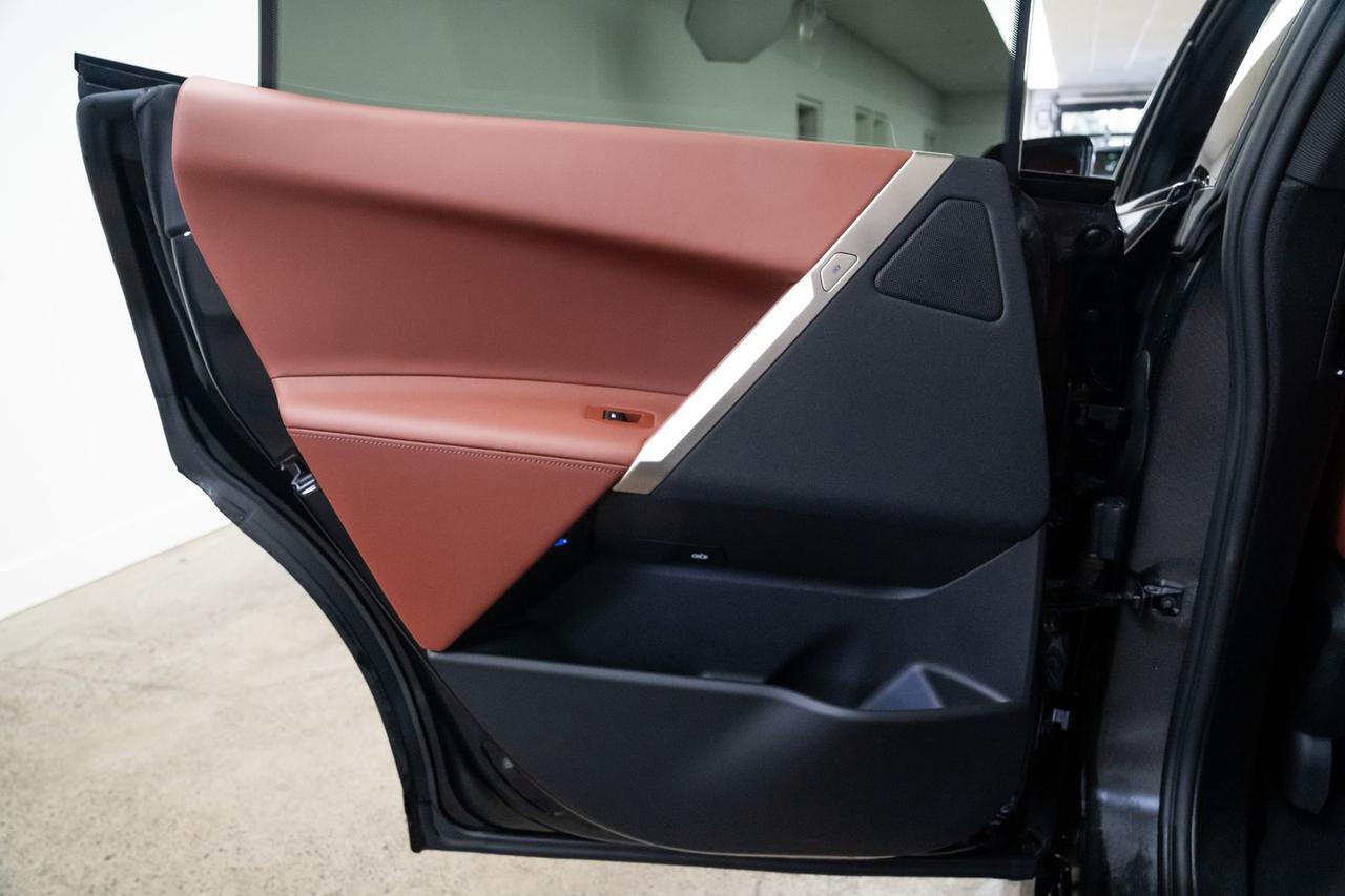 2023 BMW iX xDrive50 Sport Package Panoramic Sky Lounge Roof Portland OR