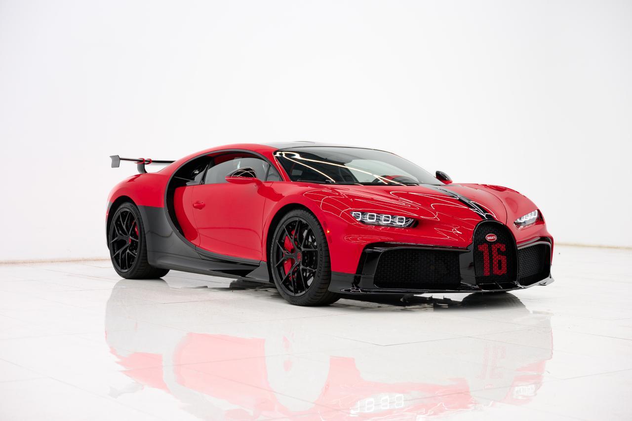 When Bugattis Chiron Pur Sport Accelerates From 0 To 60: Stunning Power Unleashed