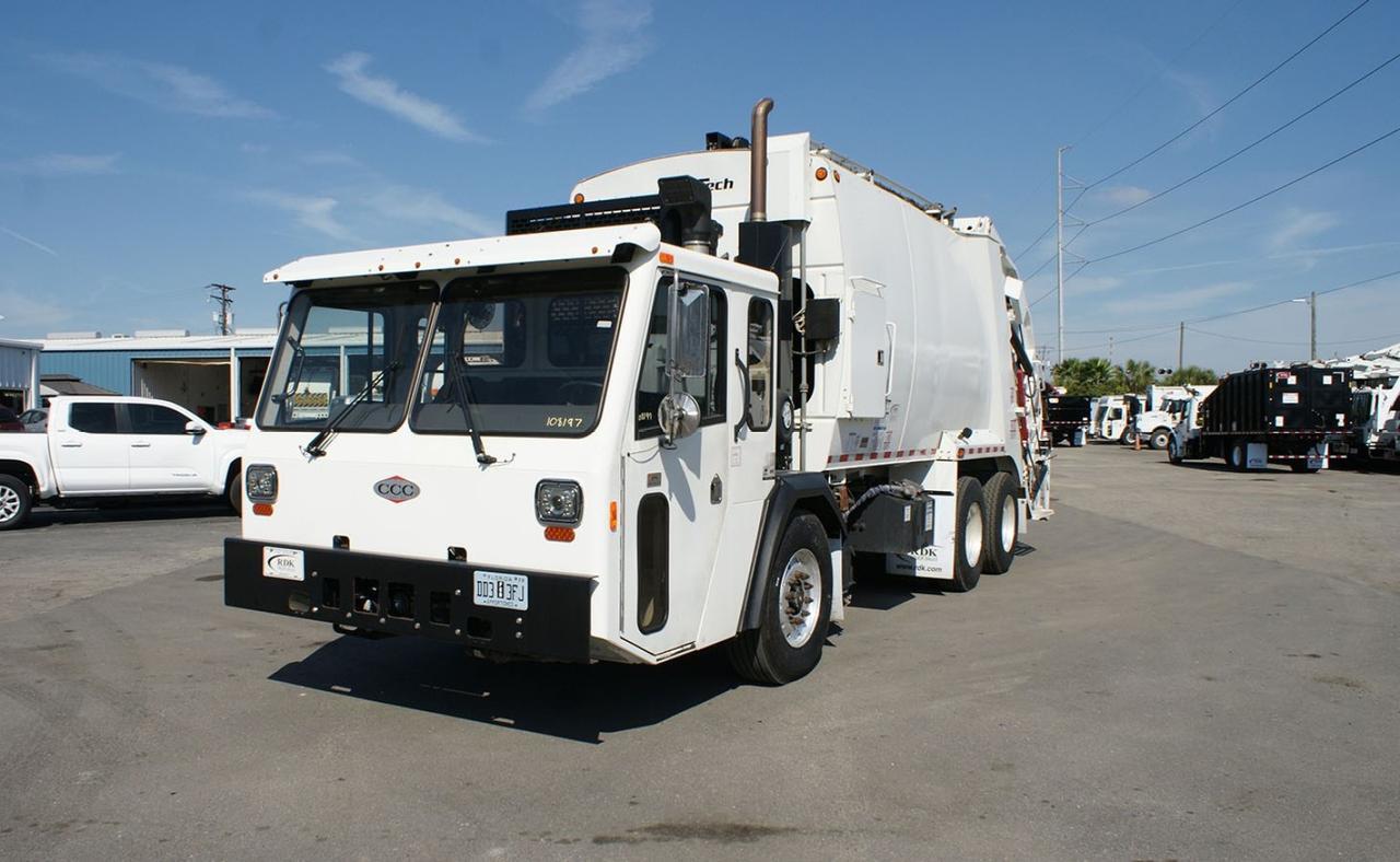 2023 Battle Motors LET2 25 yd. Pac-Tech Rear Loader Garbage Truck