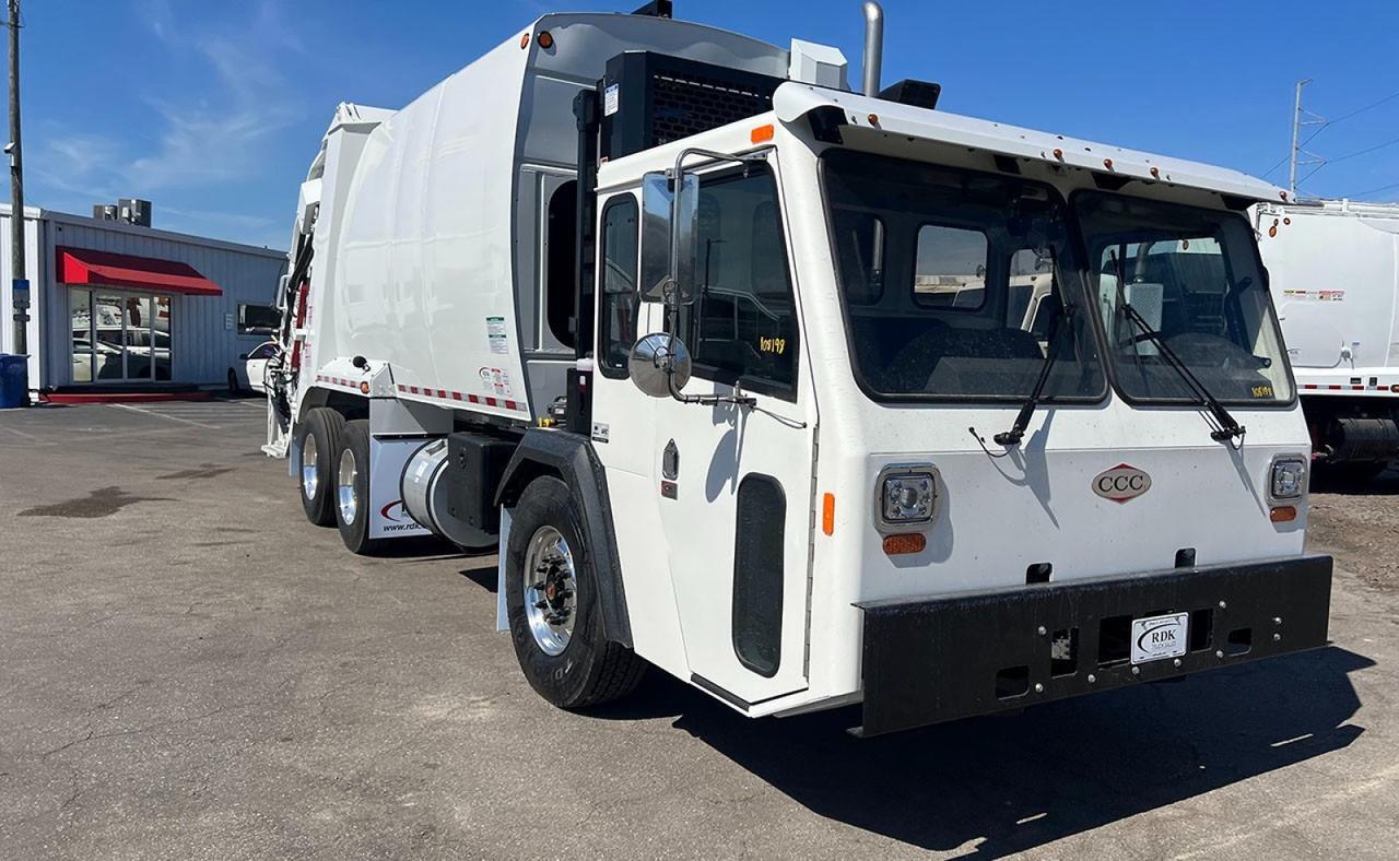 2023 Battle Motors LET2-46 25 yd. Pac-Tech Rear Loader Garbage Truck Tampa FL