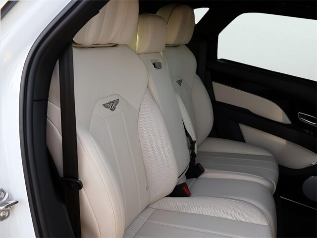 2023 Bentley Bentayga EWB  Oshkosh WI