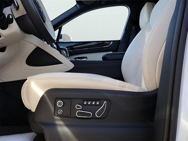 2023 Bentley Bentayga EWB  Oshkosh WI