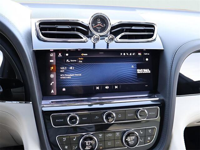 2023 Bentley Bentayga EWB  Oshkosh WI