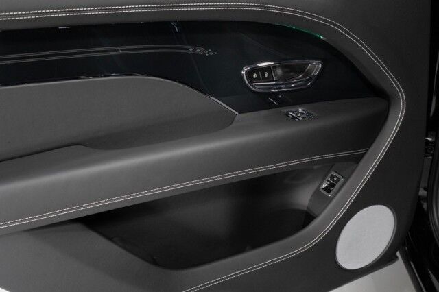 2023 Bentley Bentayga EWB ($277,485 MSRP!) *AIRLINE SEAT SPEC* *BLACKLINE SPEC* *PICNIC TABLES* *POWER CLOSE REAR DOORS* *TOURING SPEC* San Diego CA