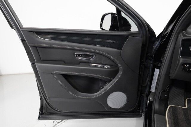 2023 Bentley Bentayga EWB ($277,485 MSRP!) *AIRLINE SEAT SPEC* *BLACKLINE SPEC* *PICNIC TABLES* *POWER CLOSE REAR DOORS* *TOURING SPEC* San Diego CA