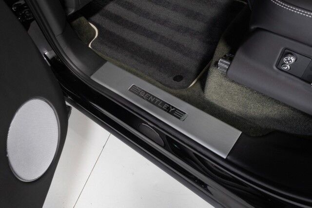 2023 Bentley Bentayga EWB ($277,485 MSRP!) *AIRLINE SEAT SPEC* *BLACKLINE SPEC* *PICNIC TABLES* *POWER CLOSE REAR DOORS* *TOURING SPEC* San Diego CA